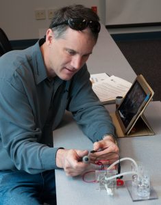 Hydrogen fuel cell being used at a teacher workshop photo